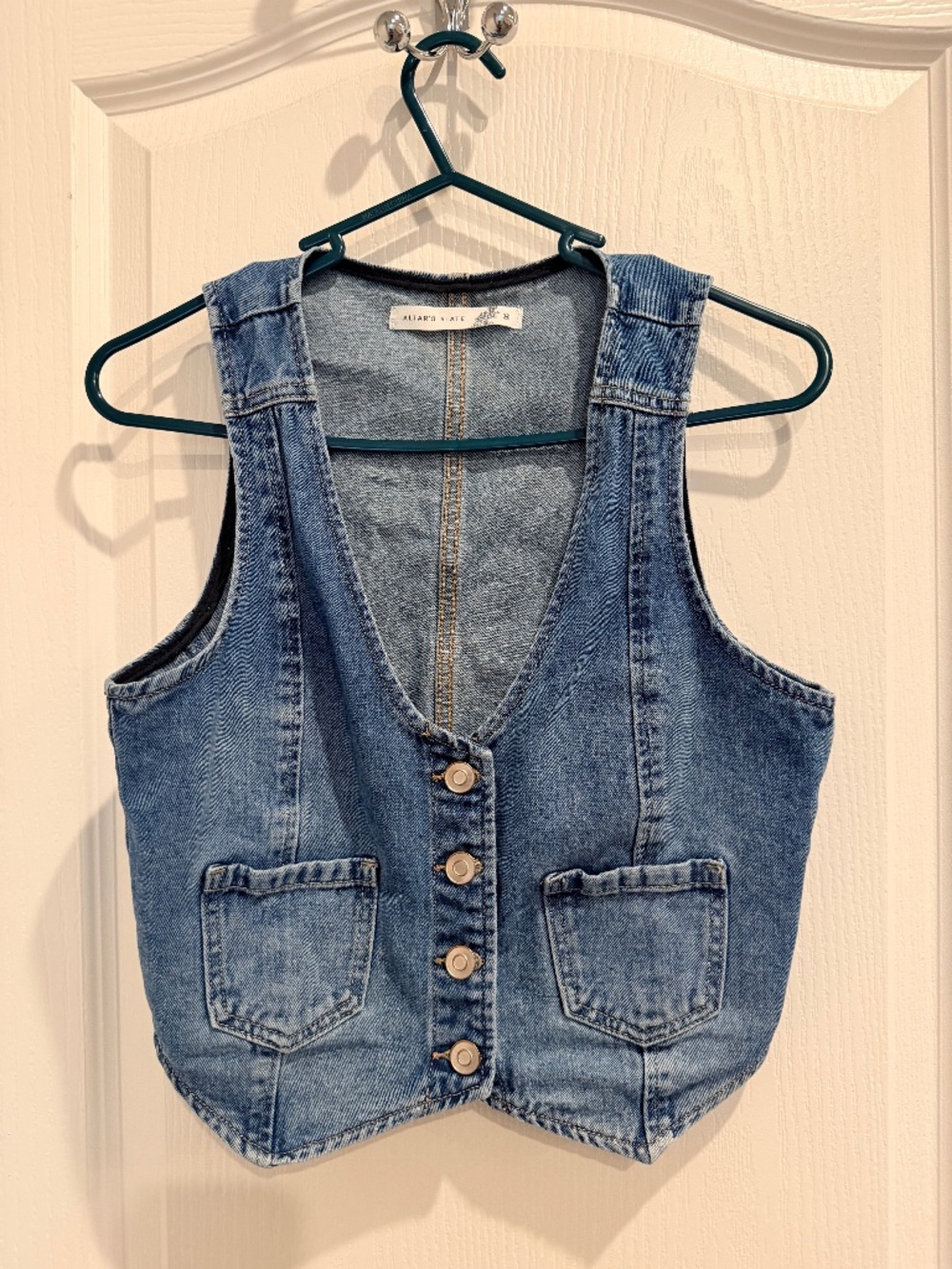 Altar’d State Medium Wash Denim Button Vest M